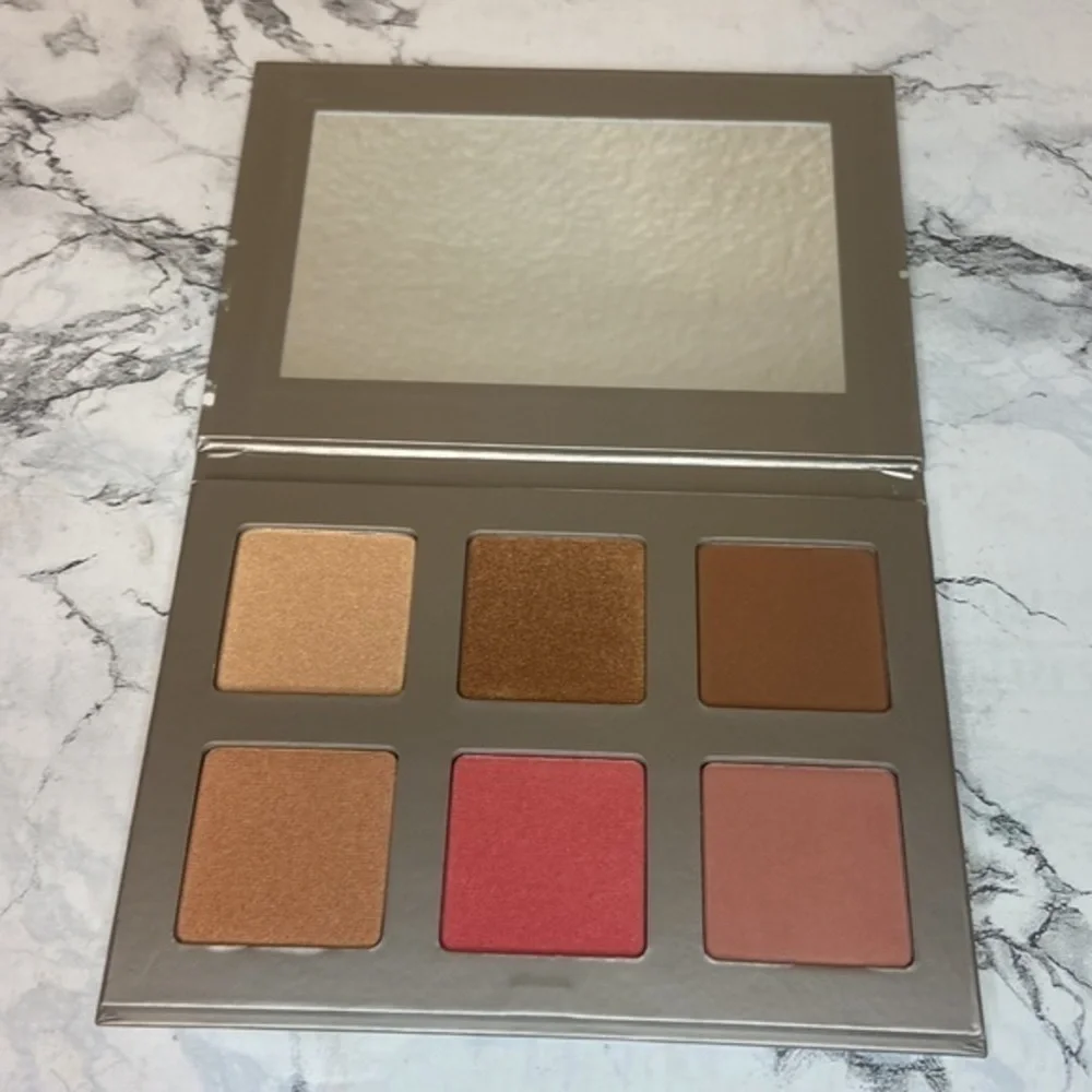 ICONIC London Blaze Chaser Face Palette‎ New